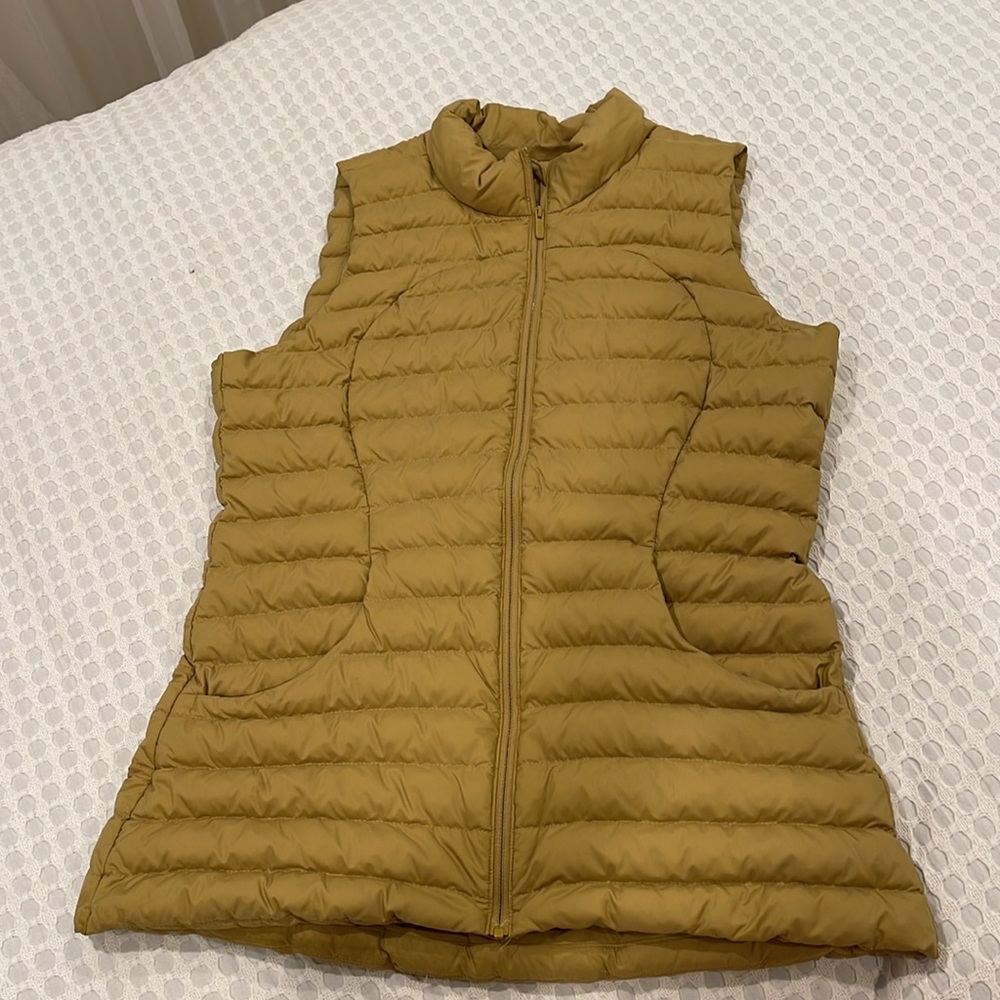 Lululemon Pack It Down Vest Size 8 - Picture 4 of 12